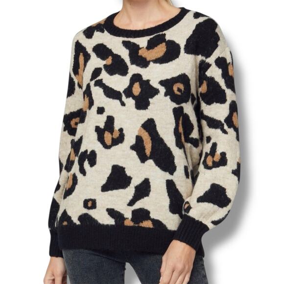 153. Entro Cheetah Scoop Sweater New With Tags Size Large - Picture 1 of 6